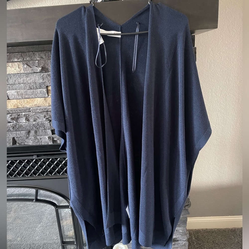 Womens Lululemon Merino Wool Short Sleeve Wrap BNWT Size XS/Small Color; Navy